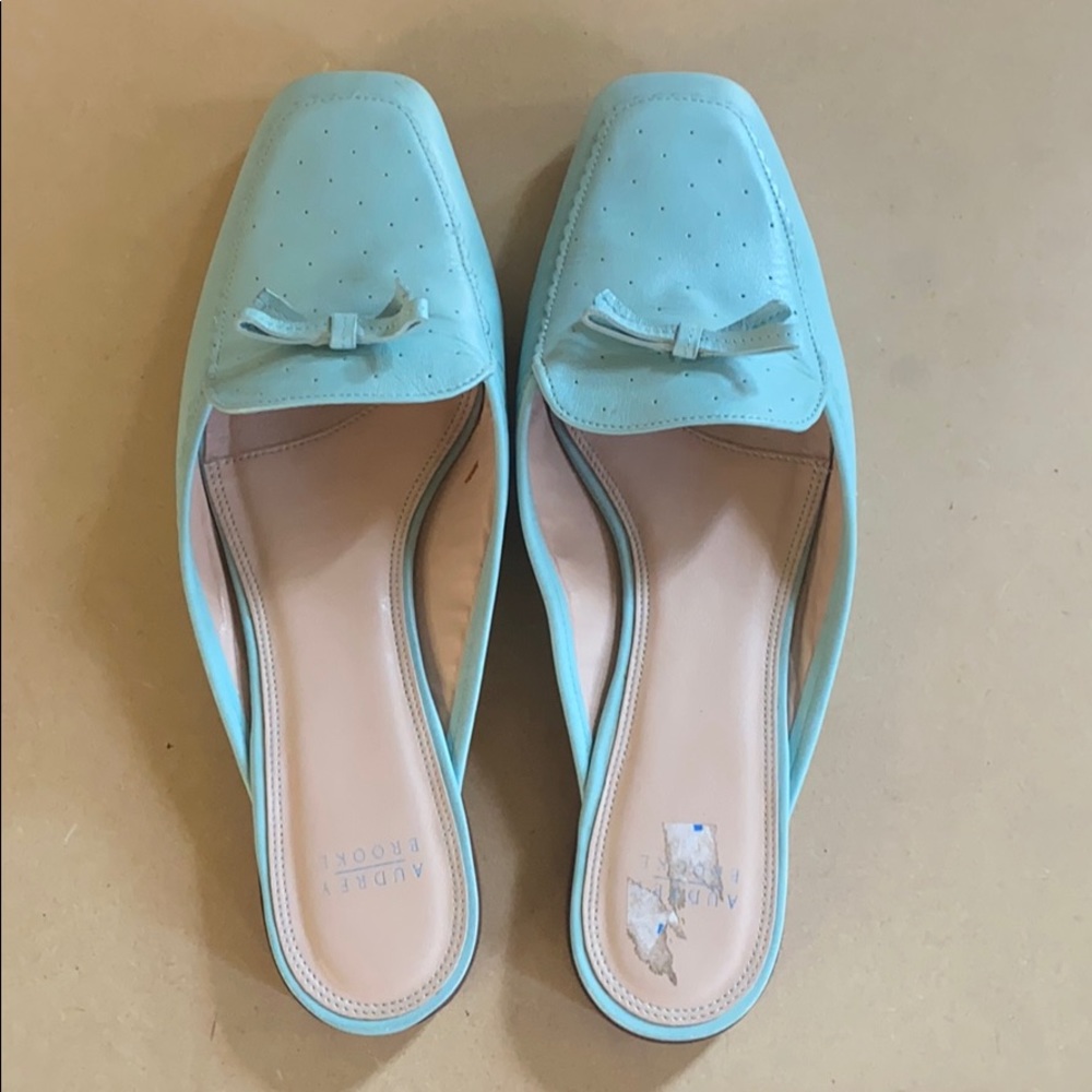 Made in Italy light Mint leather mules